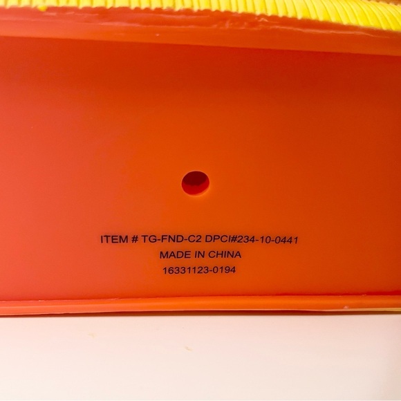 FRIENDS TV Show CENTRAL PERKS Couch Phone Stand - Picture 12 of 14